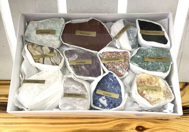 Geschenkdoos met 12 Edelstenen