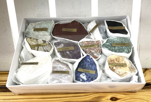 Geschenkdoos met 12 Edelstenen