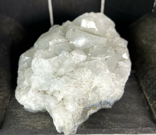 Apophyllite cluster nr 1