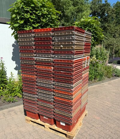Pallet Curver kunststof beugelkist(gebruikt) Roodbruin / bruin / Oranje 49,5x40x26cm