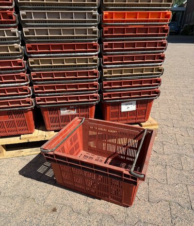 Pallet Curver kunststof beugelkist(gebruikt) Roodbruin / bruin / Oranje 49,5x40x26cm