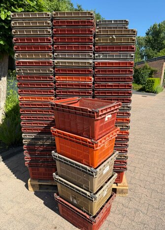 Pallet Curver kunststof beugelkist(gebruikt) Roodbruin / bruin / Oranje 49,5x40x26cm