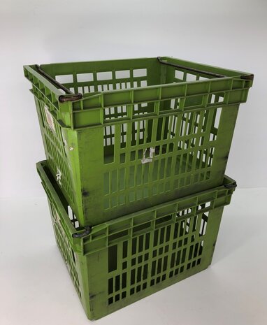 Curver kunststof beugelkisten groen Hoog (gebruikt) 59x49x40 cm