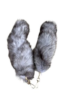 Vossenstaart 35cm  Grijs gemeleerd (met sleutelhanger)